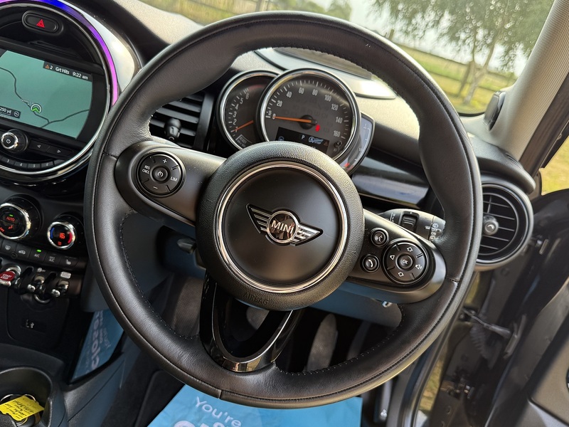 MINI 1.5 Cooper Hatchback 5dr Petrol Steptronic Euro 6 (s/s) (136 ps)