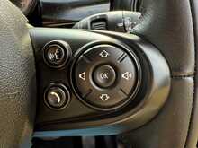 2019 (19) Mini Cooper 5 Door Auto