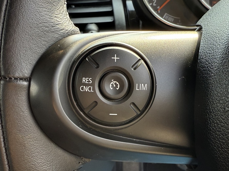 MINI 1.5 Cooper Hatchback 5dr Petrol Steptronic Euro 6 (s/s) (136 ps)