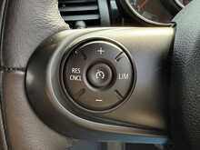 2019 (19) Mini Cooper 5 Door Auto