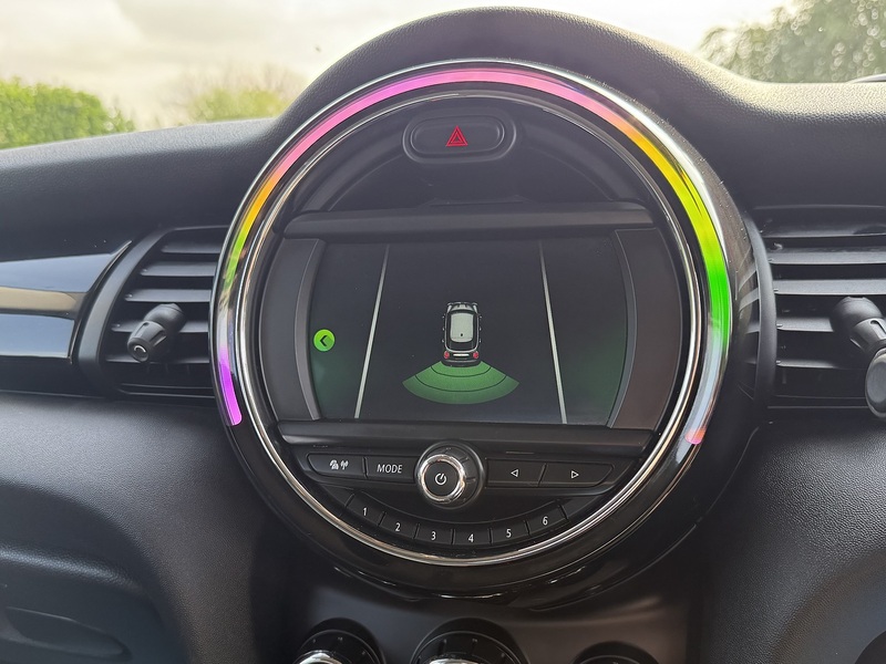 MINI 1.5 Cooper Hatchback 5dr Petrol Steptronic Euro 6 (s/s) (136 ps)