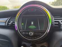 2019 (19) Mini Cooper 5 Door Auto