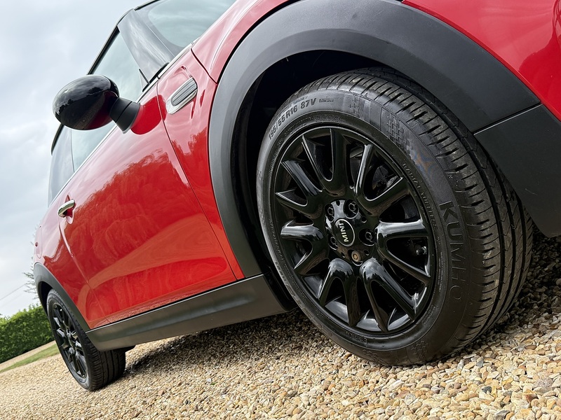 MINI 1.5 Cooper Hatchback 3dr Petrol Manual Euro 6 (s/s) (136 ps)