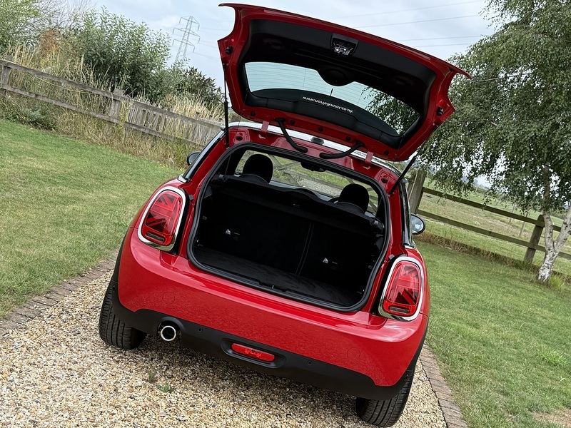 MINI 1.5 Cooper Hatchback 3dr Petrol Manual Euro 6 (s/s) (136 ps)