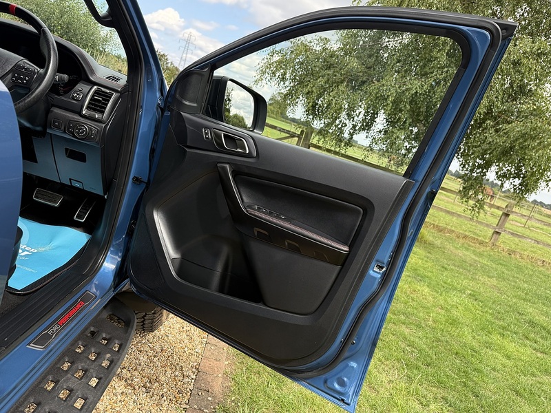 Ford 2.0 EcoBlue Raptor Pickup Double Cab 4dr Diesel Auto 4WD Euro 6 (s/s) (213 ps)