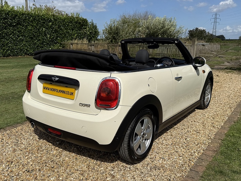 MINI 1.5 Cooper Convertible 2dr Petrol Manual Euro 6 (s/s) (136 ps)
