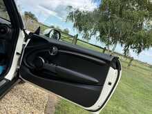 2016 (16) Mini Cooper Convertible