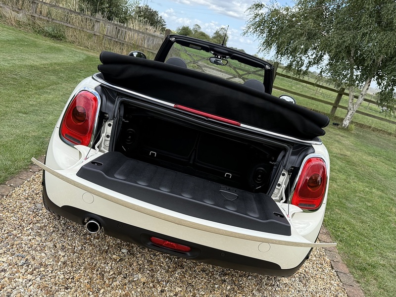 MINI 1.5 Cooper Convertible 2dr Petrol Manual Euro 6 (s/s) (136 ps)