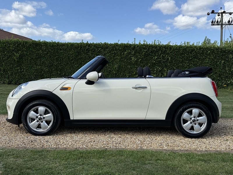MINI 1.5 Cooper Convertible 2dr Petrol Manual Euro 6 (s/s) (136 ps)