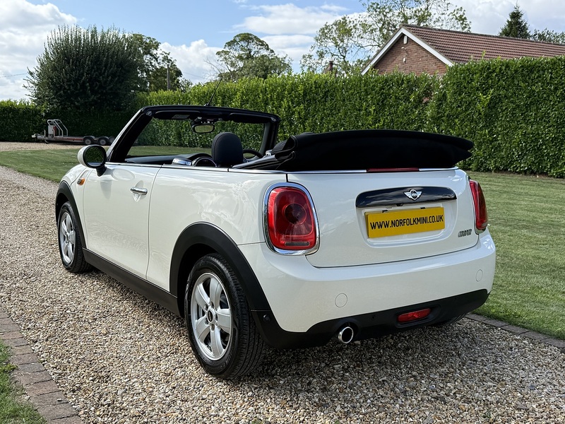 MINI 1.5 Cooper Convertible 2dr Petrol Manual Euro 6 (s/s) (136 ps)