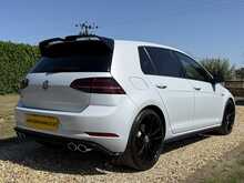 Volkswagen Golf TSI R - U2204