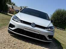 Volkswagen Golf TSI R - U2204