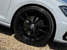 Volkswagen Golf TSI R - U2204