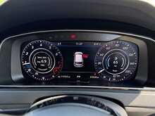 Volkswagen Golf TSI R - U2204
