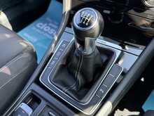 Volkswagen Golf TSI R - U2204