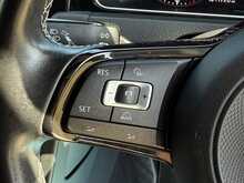 Volkswagen Golf TSI R - U2204
