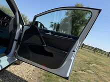Volkswagen Golf TSI R - U2204