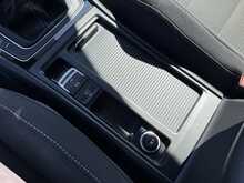 Volkswagen Golf TSI R - U2204