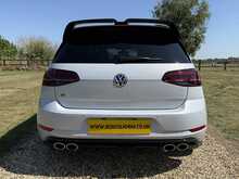Volkswagen Golf TSI R - U2204