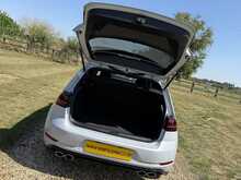 Volkswagen Golf TSI R - U2204