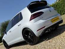 Volkswagen Golf TSI R - U2204