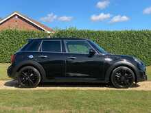 2018 (18) Mini Cooper S 5 Door Auto