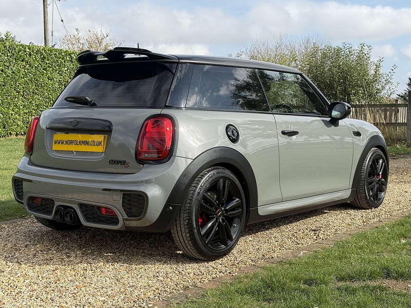 MINI 2.0 Cooper S Sport Hatchback 3dr Petrol Steptronic Euro 6 (s/s) (192 ps)