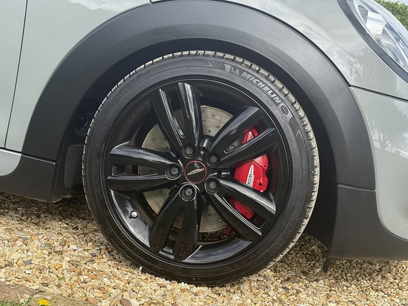 MINI 2.0 Cooper S Sport Hatchback 3dr Petrol Steptronic Euro 6 (s/s) (192 ps)