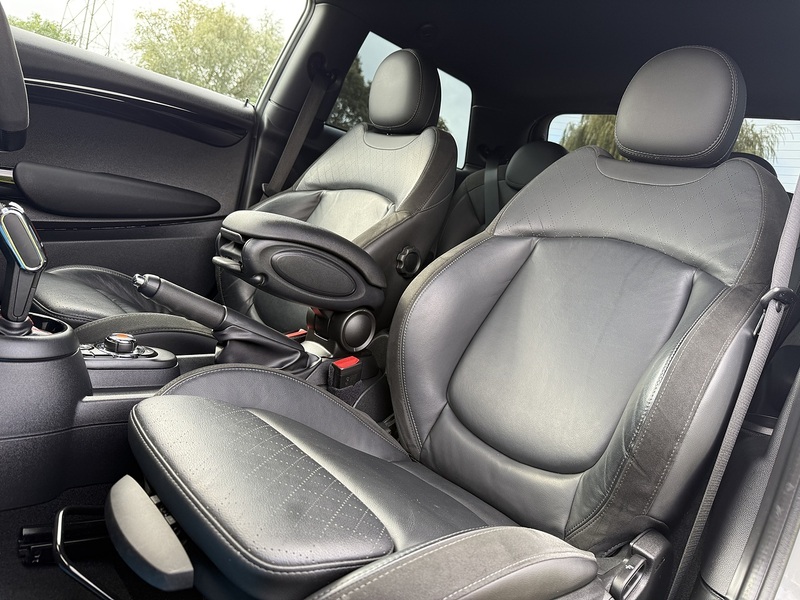 MINI 2.0 Cooper S Sport Hatchback 3dr Petrol Steptronic Euro 6 (s/s) (192 ps)