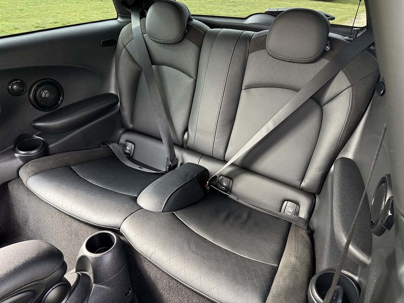 MINI 2.0 Cooper S Sport Hatchback 3dr Petrol Steptronic Euro 6 (s/s) (192 ps)