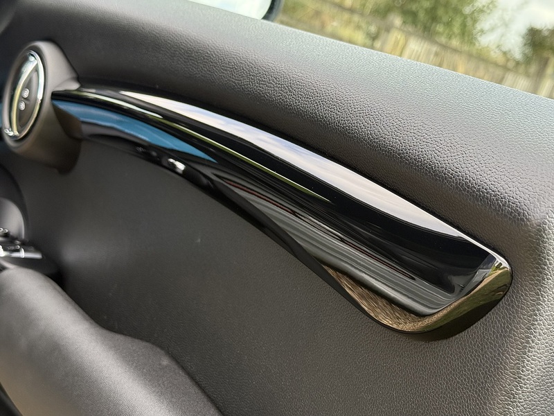 MINI 2.0 Cooper S Sport Hatchback 3dr Petrol Steptronic Euro 6 (s/s) (192 ps)