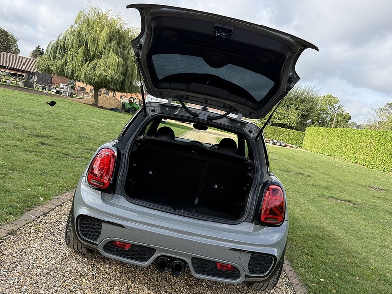 MINI 2.0 Cooper S Sport Hatchback 3dr Petrol Steptronic Euro 6 (s/s) (192 ps)