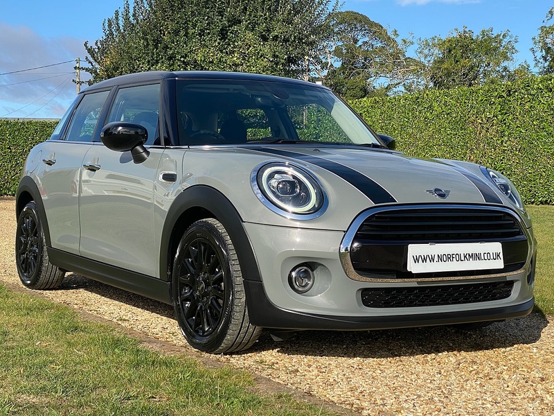 MINI 1.5 Cooper Classic Hatchback 5dr Petrol Steptronic Euro 6 (s/s) (136 ps)