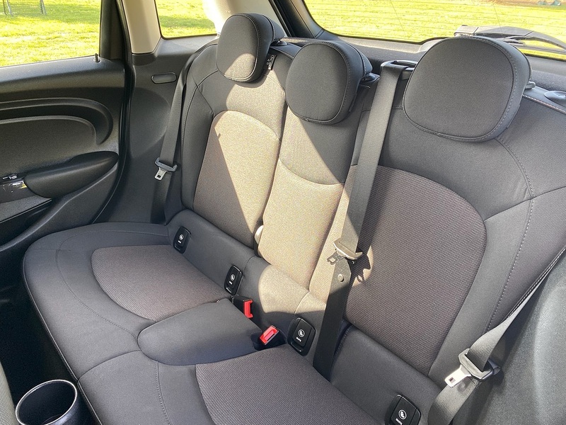 MINI 1.5 Cooper Classic Hatchback 5dr Petrol Steptronic Euro 6 (s/s) (136 ps)