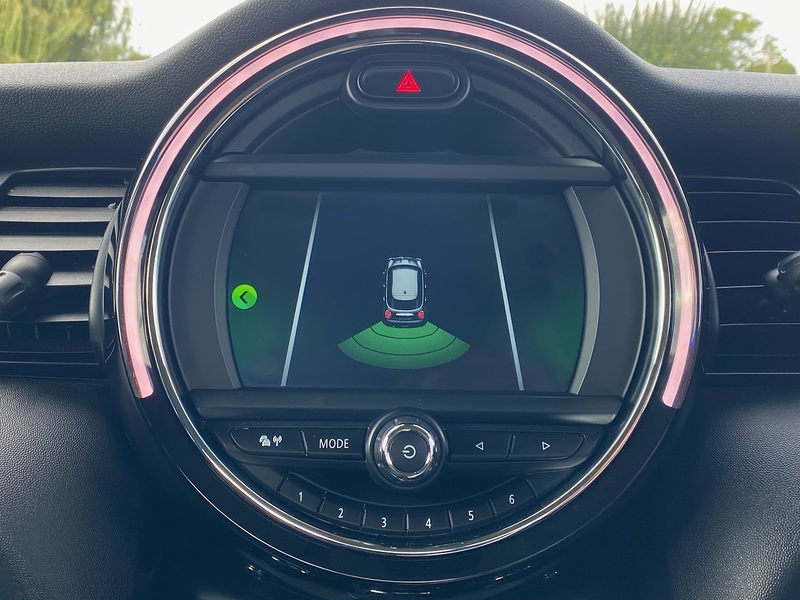 MINI 1.5 Cooper Classic Hatchback 5dr Petrol Steptronic Euro 6 (s/s) (136 ps)