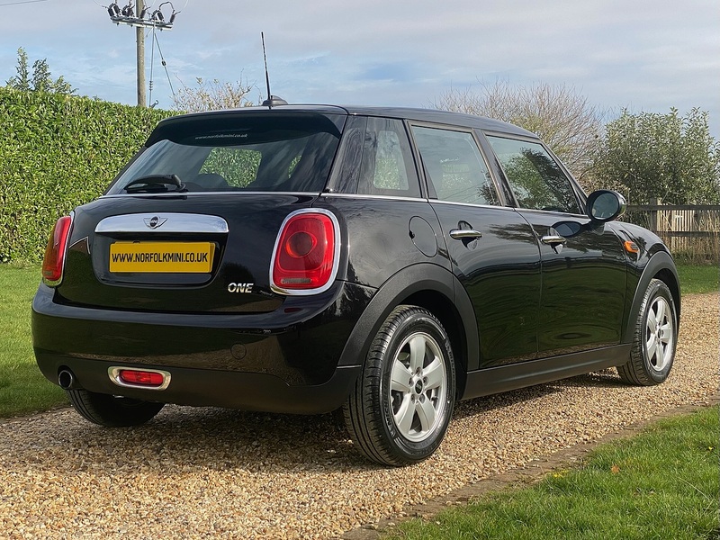 MINI 1.2 One Hatchback 5dr Petrol Auto Euro 6 (s/s) (102 ps)