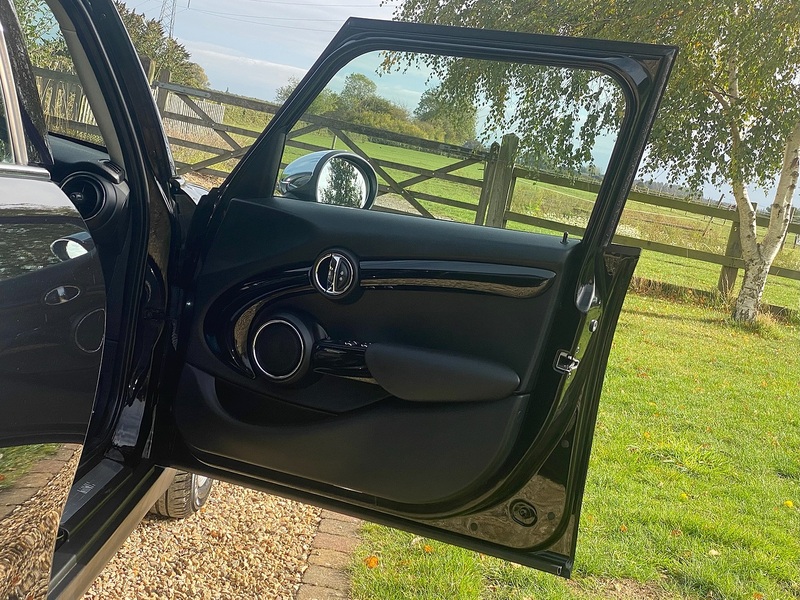 MINI 1.2 One Hatchback 5dr Petrol Auto Euro 6 (s/s) (102 ps)