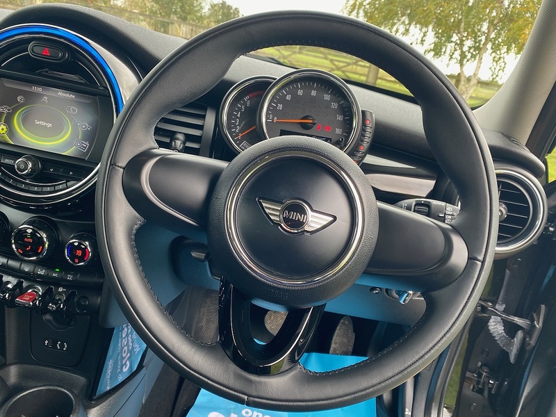 MINI 1.2 One Hatchback 5dr Petrol Auto Euro 6 (s/s) (102 ps)