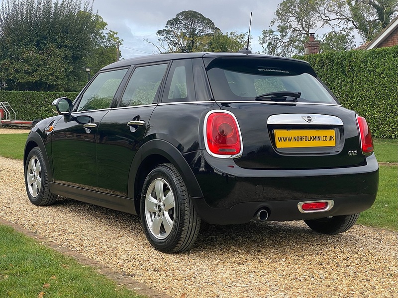 MINI 1.2 One Hatchback 5dr Petrol Auto Euro 6 (s/s) (102 ps)