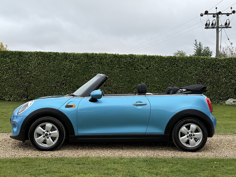 MINI 1.5 Cooper Convertible 2dr Petrol Manual Euro 6 (s/s) (136 ps)