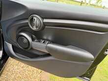 MINI Hatch Cooper Sport - U2240