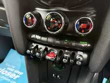 MINI Hatch Cooper Sport - U2240