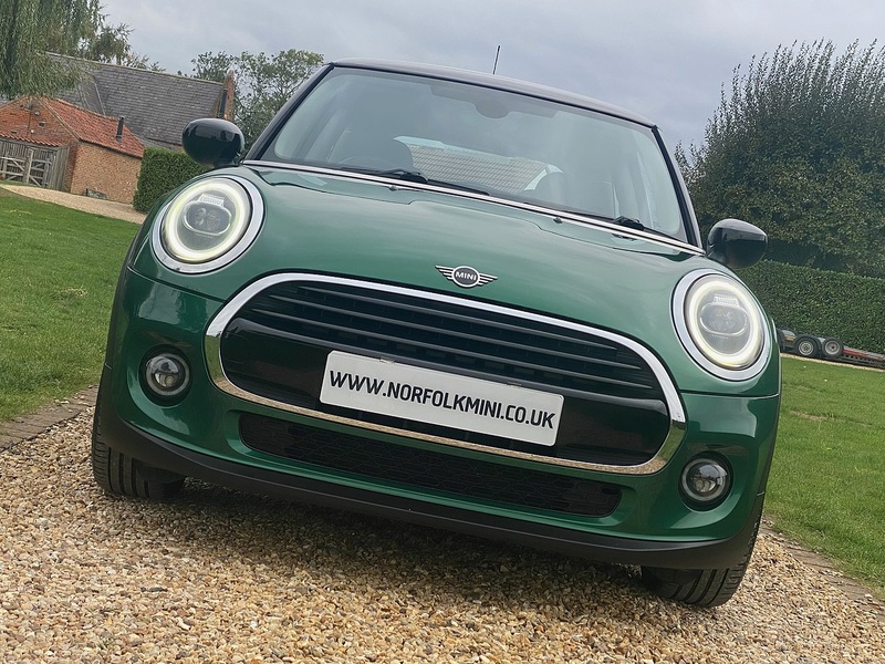 MINI 1.5 Cooper Classic Hatchback 3dr Petrol Manual Euro 6 (s/s) (136 ps)