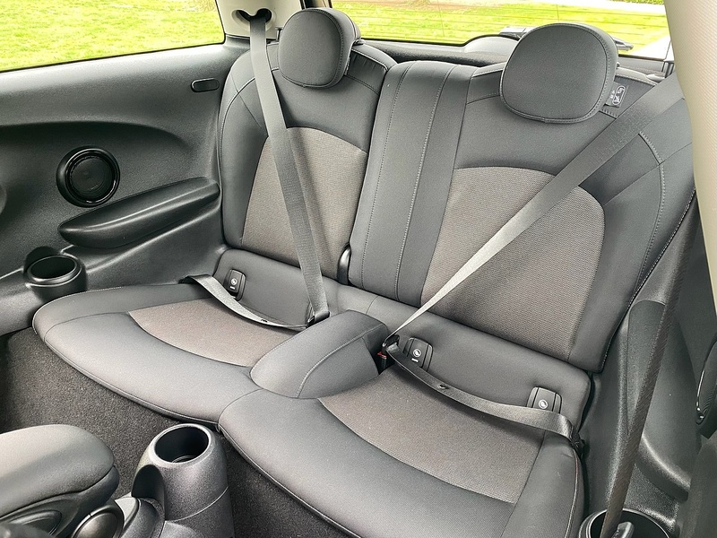 MINI 1.5 Cooper Classic Hatchback 3dr Petrol Manual Euro 6 (s/s) (136 ps)