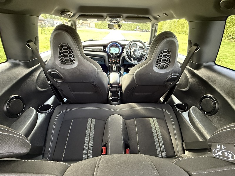 MINI 2.0 Cooper S Sport Hatchback 3dr Petrol Steptronic Euro 6 (s/s) (192 ps)