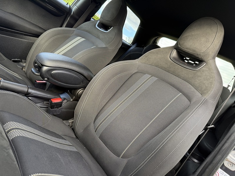 MINI 2.0 Cooper S Sport Hatchback 3dr Petrol Steptronic Euro 6 (s/s) (192 ps)