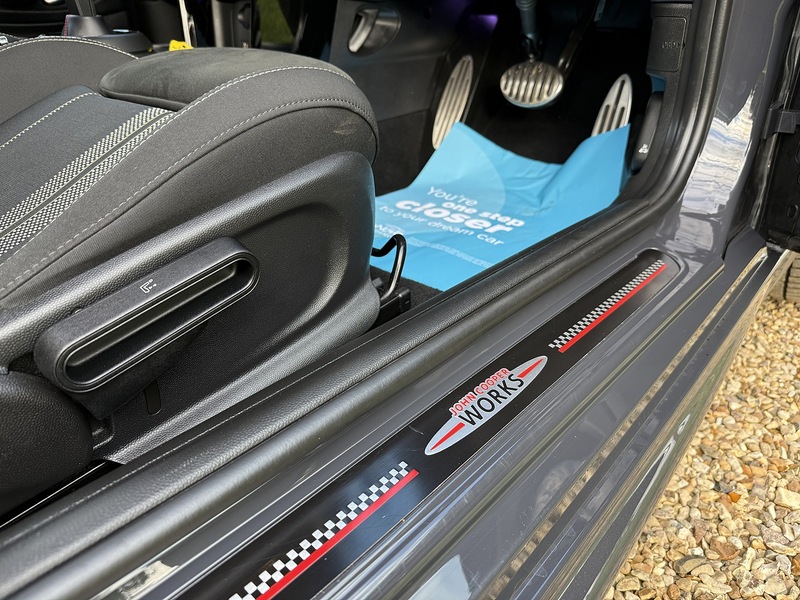 MINI 2.0 Cooper S Sport Hatchback 3dr Petrol Steptronic Euro 6 (s/s) (192 ps)