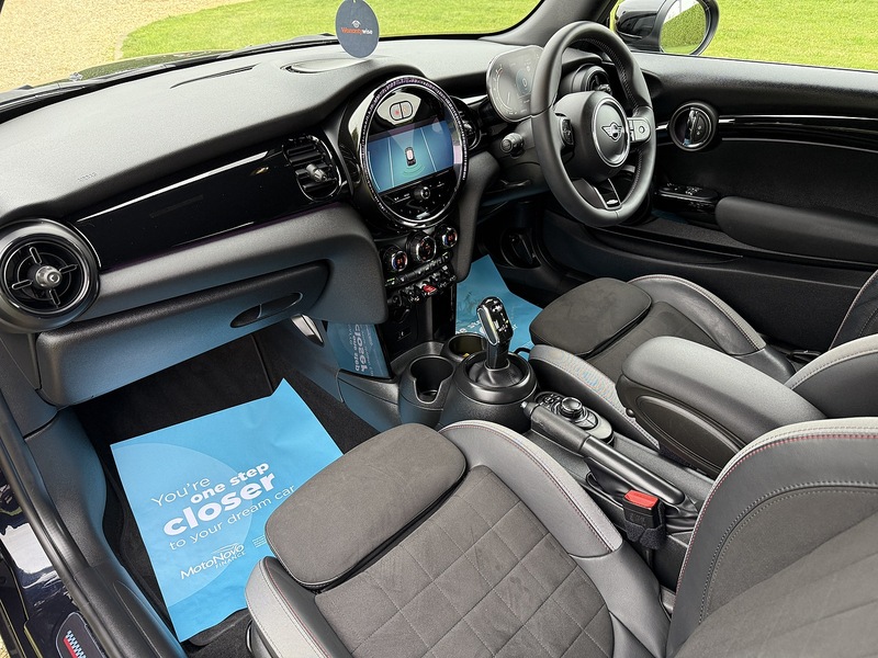 MINI 1.5 Cooper Sport Hatchback 3dr Petrol Steptronic Euro 6 (s/s) (136 ps)