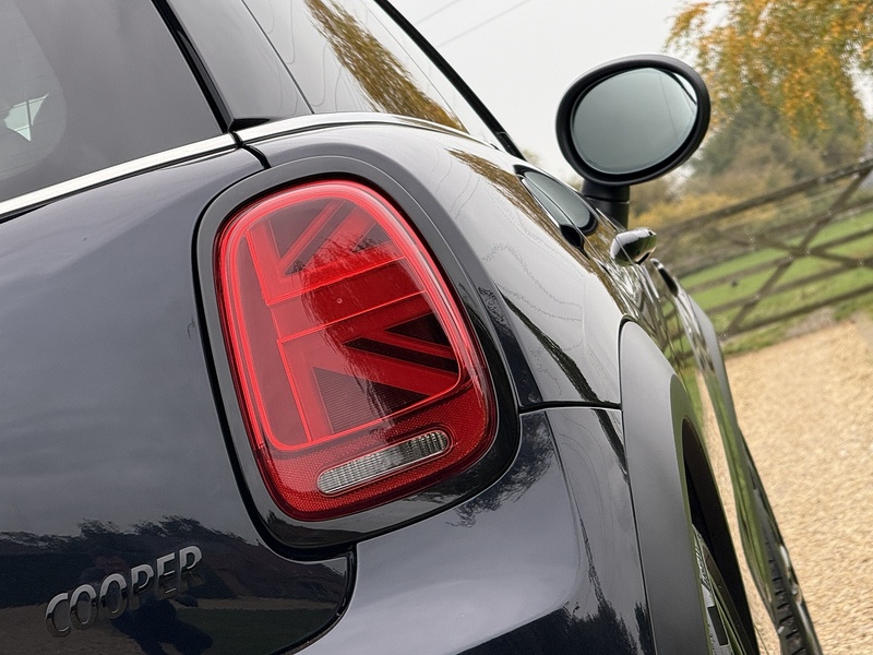 MINI 1.5 Cooper Sport Hatchback 3dr Petrol Steptronic Euro 6 (s/s) (136 ps)