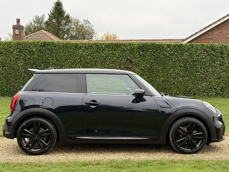 MINI 1.5 Cooper Sport Hatchback 3dr Petrol Steptronic Euro 6 (s/s) (136 ps)